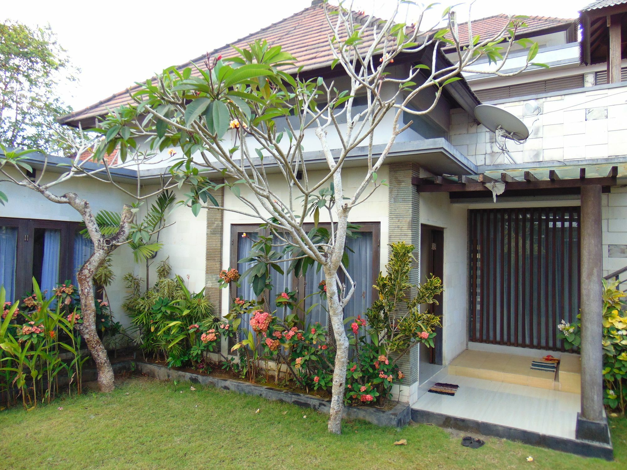 Baik Baik Homestay Pecatu Extérieur photo